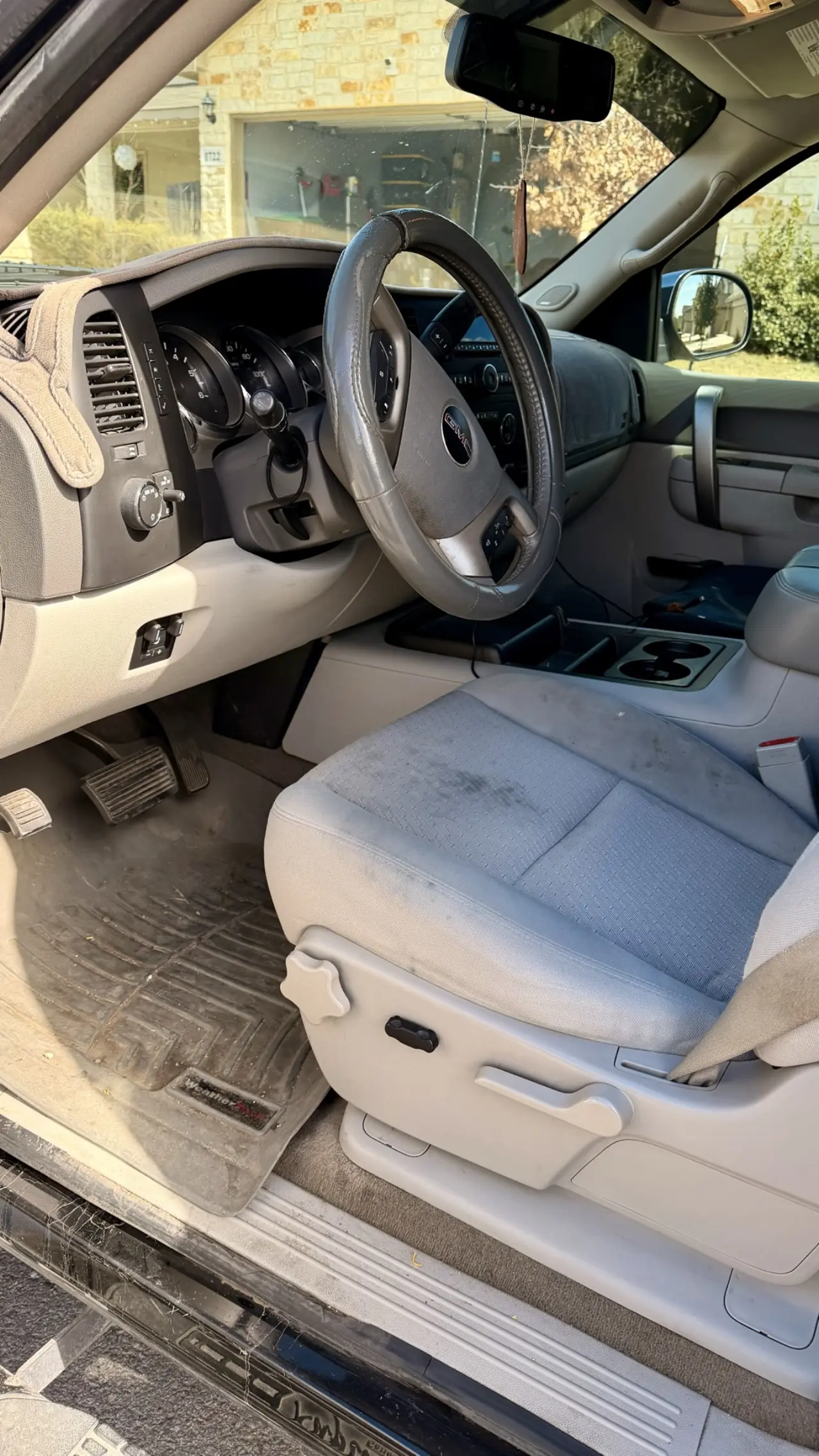 Truck before mobile exterior detail