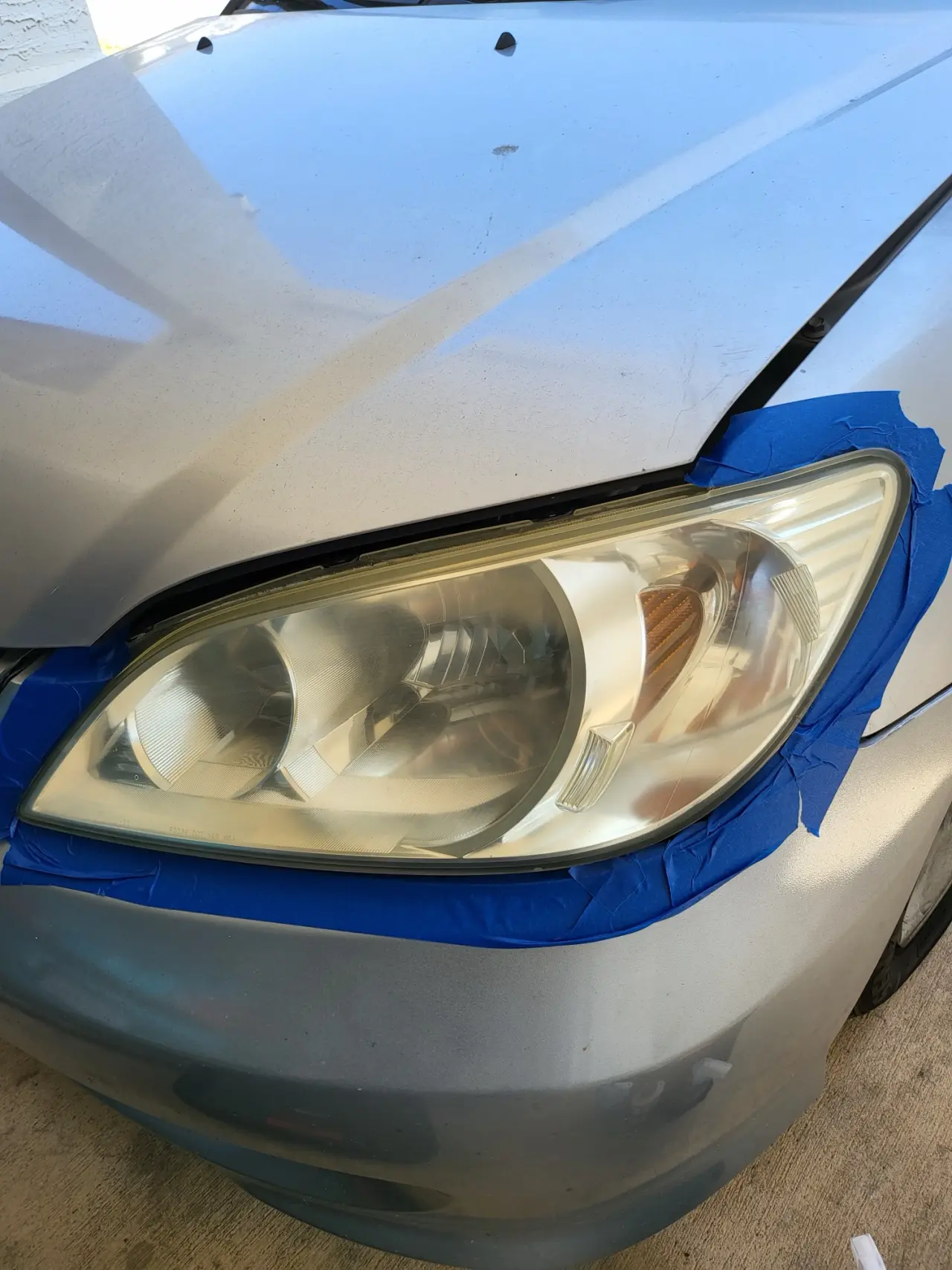 Foggy headlight before sanding and refinishing