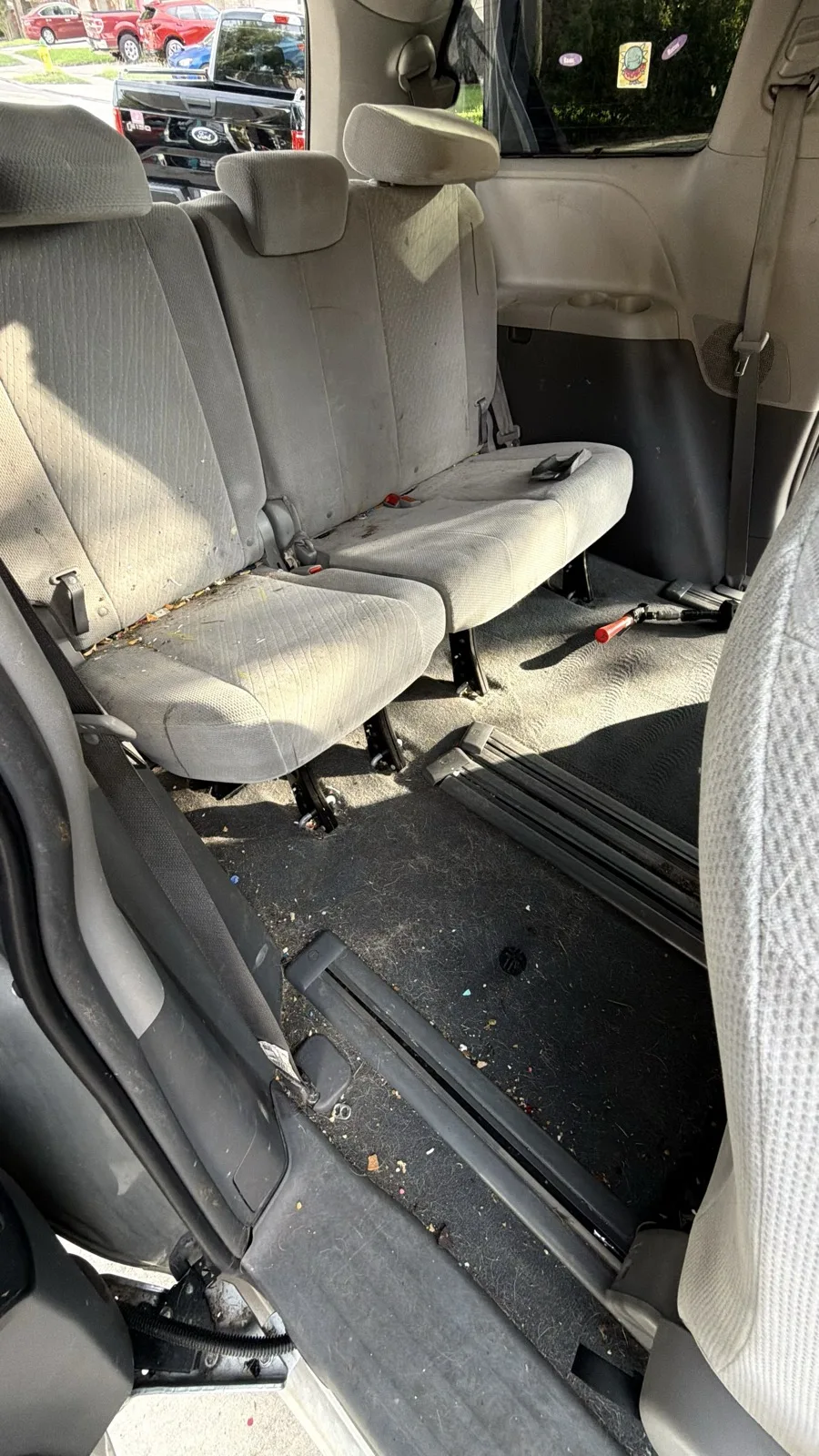Rear floor before vacuum and extraction